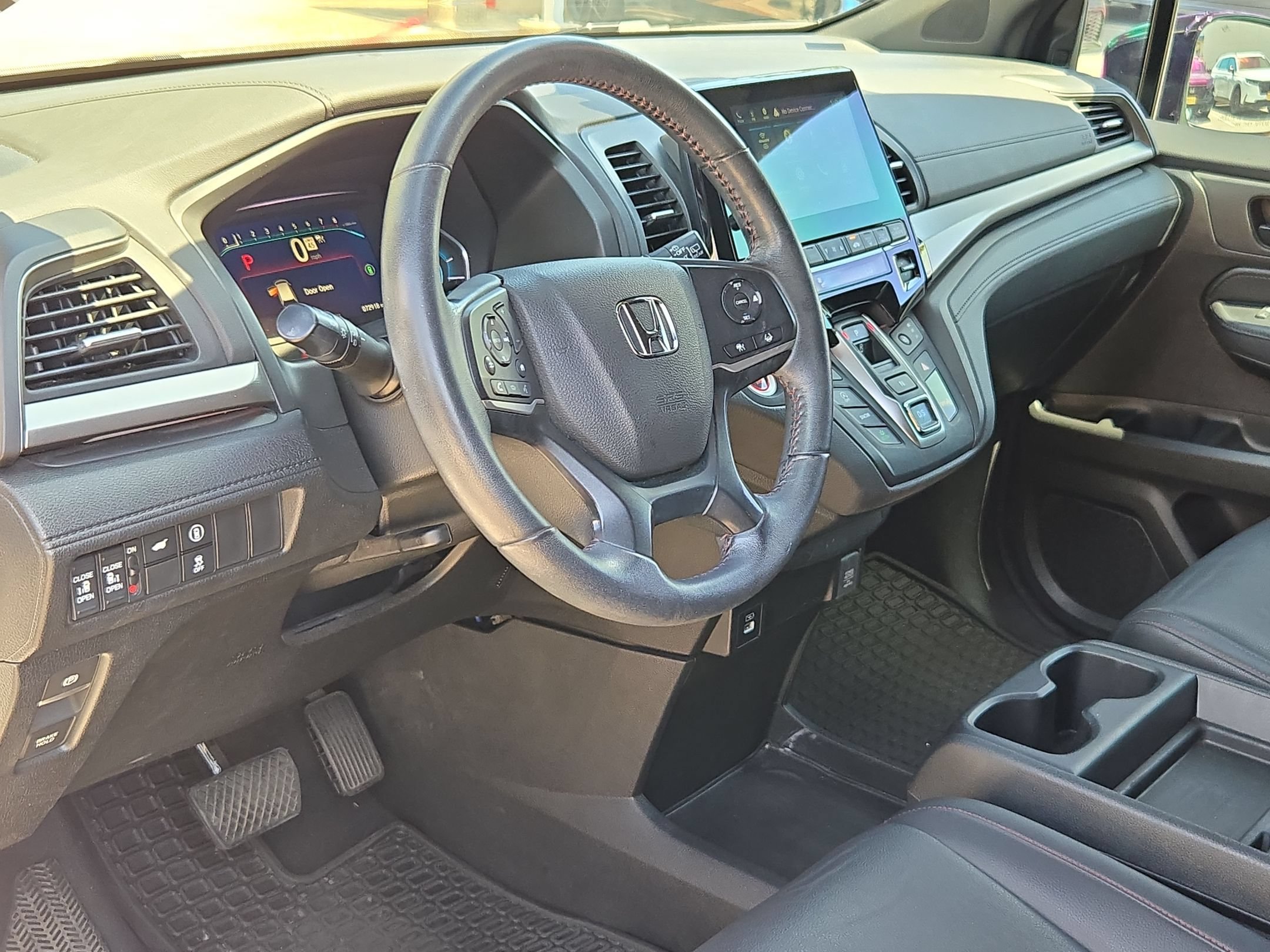 Used 2023 Honda Odyssey Sport image 12