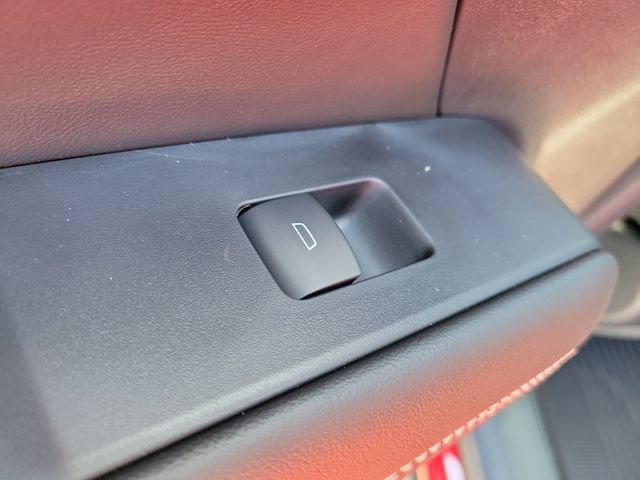 New 2027 GMC Terrain Elevation w/ Elevation Premium Package AWD/4WD image 15