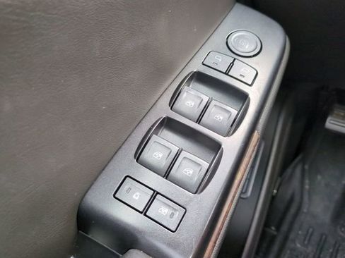 Used 2017 Chevrolet Tahoe LT w/ LT Midnight Edition image 30