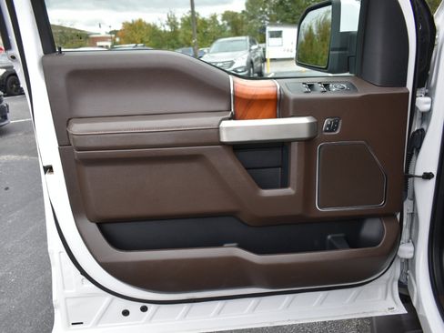 Used 2020 Ford F150 King Ranch image 32