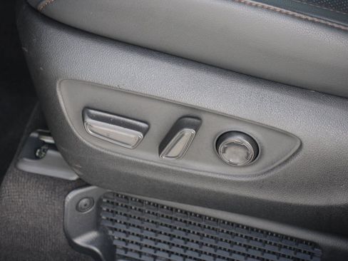 Certified 2025 Toyota Sienna Limited image 12