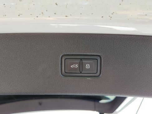 Used 2025 Audi Q7 3.0T Prestige w/ Prestige Package image 30