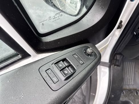 Used 2024 RAM ProMaster 2500 w/ Convenience Group FWD image 13