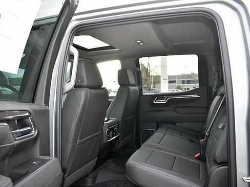 New 2026 Chevrolet Silverado 1500 LTZ w/ LTZ Premium Package image 9