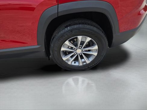 Used 2025 Chevrolet Equinox LT FWD image 14