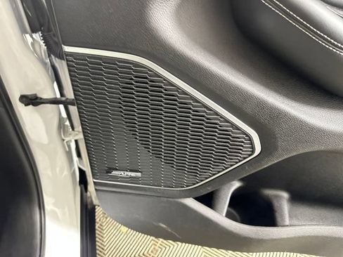 Used 2023 Jeep Grand Cherokee 4WD 4xe image 29