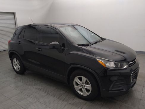 Used 2020 Chevrolet Trax LS w/ Tint and Cruise Package FWD image 11