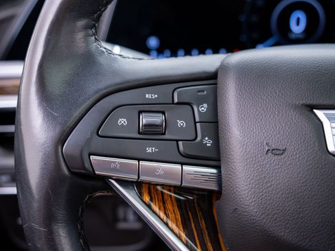 Certified 2021 Cadillac Escalade Premium Luxury AWD/4WD image 35