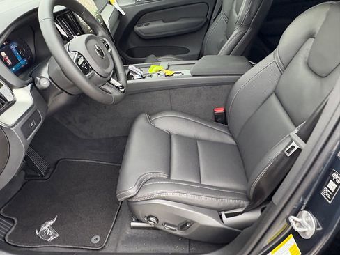 New 2026 Volvo XC60 B5 Ultra w/ Protection Package Premier image 19