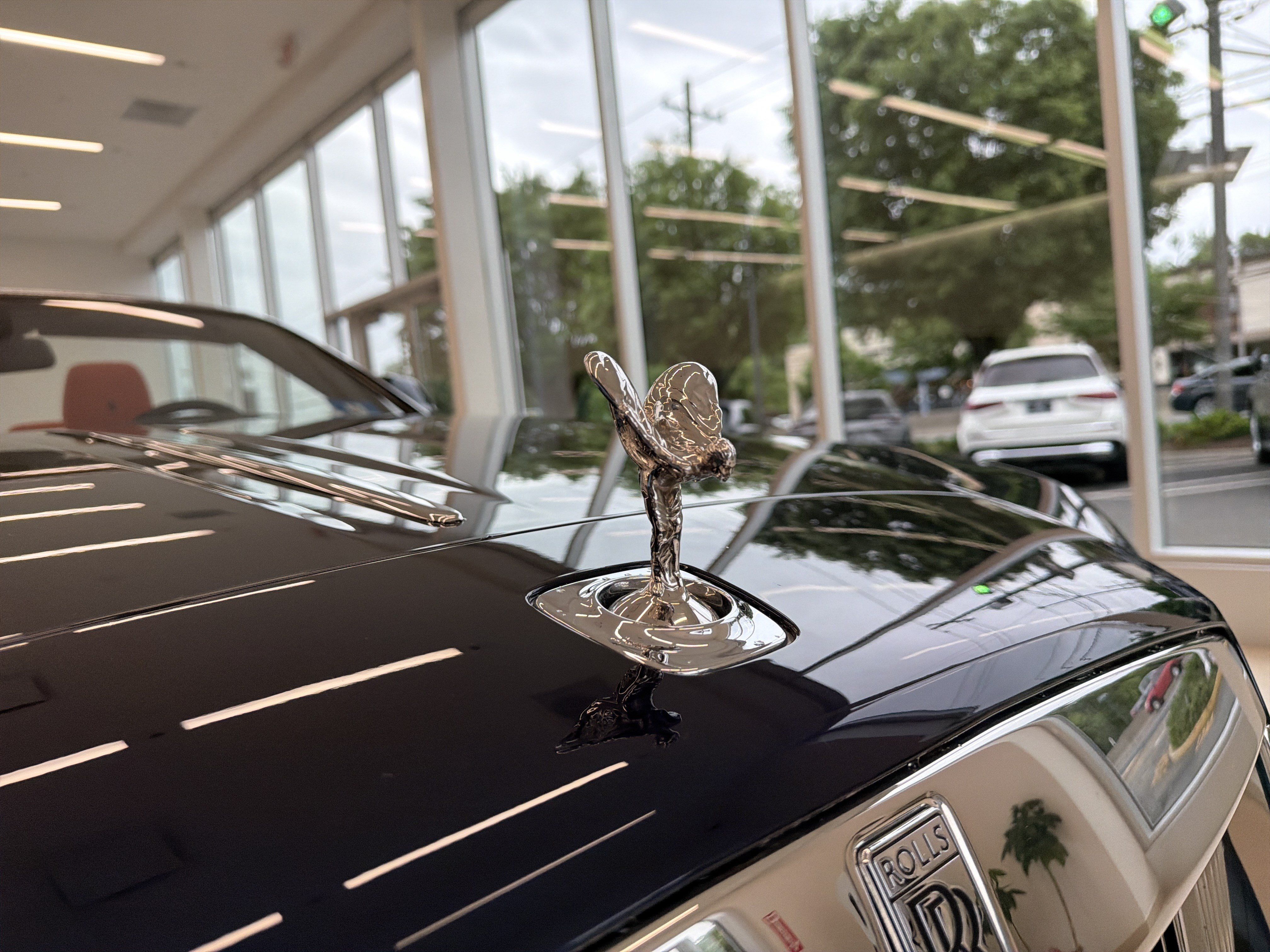Certified 2018 Rolls-Royce Dawn RWD image 39