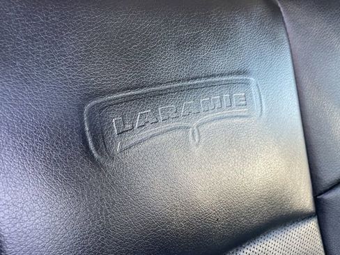 Used 2018 RAM 1500 Laramie w/ Convenience Group AWD/4WD image 10