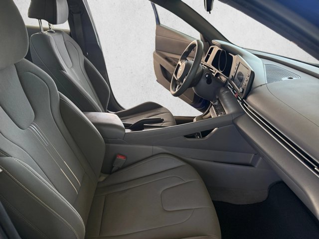 Used 2023 Hyundai Elantra SEL w/ Cargo Package FWD image 17