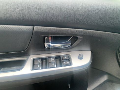 Used 2016 Subaru Crosstrek 2.0i Limited image 10