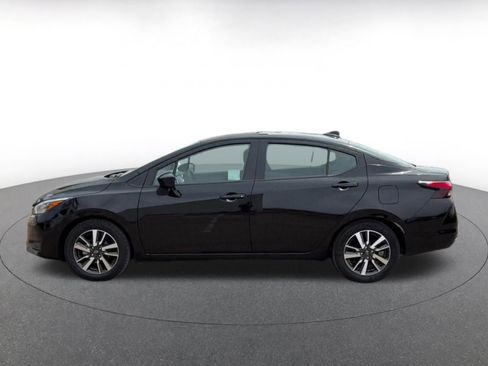 Used 2025 Nissan Versa SV FWD image 9