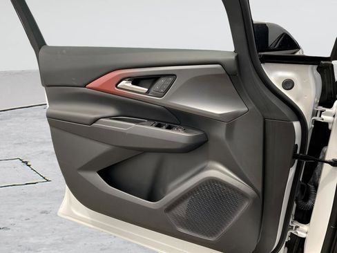 New 2025 Chevrolet Equinox EV RS w/ Active Safety Package 3 AWD/4WD image 20