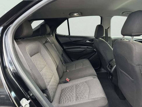 Used 2021 Chevrolet Equinox LT AWD/4WD image 17