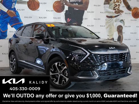Used 2025 Kia Sportage EX image 1