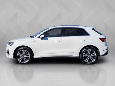 Used 2021 Audi Q3 2.0T Premium Plus w/ Premium Plus Package image 3