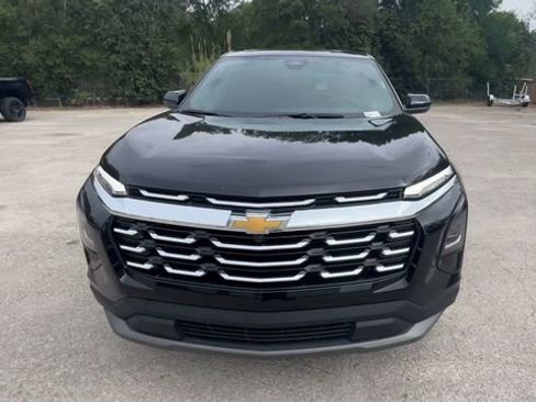Certified 2025 Chevrolet Equinox LT FWD image 3