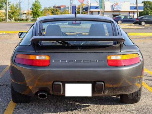 Used 1989 Porsche 928 S4 image 7