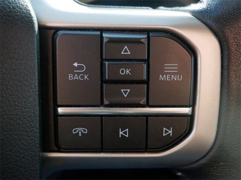 Used 2024 Ford Expedition Max XLT image 26