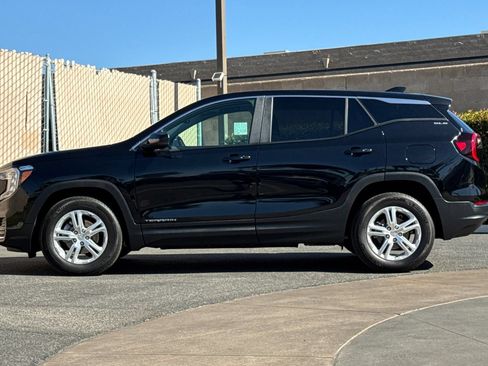 Certified 2024 GMC Terrain SLE FWD image 7