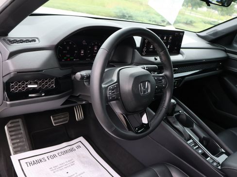 Used 2023 Honda Accord Sport image 17