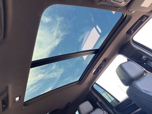 Used 2022 GMC Yukon XL Denali image 33