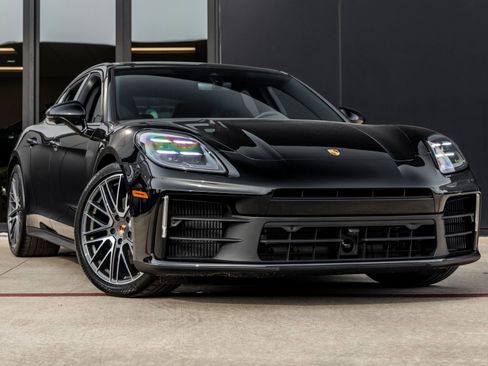 Certified 2026 Porsche Panamera RWD image 6