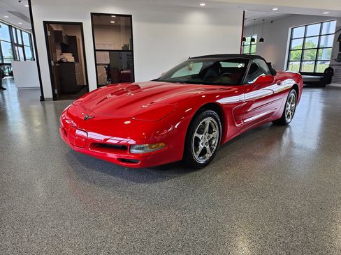 Used 2002 Chevrolet Corvette Convertible w/ Preferred Equipment Group2 RWD image 13