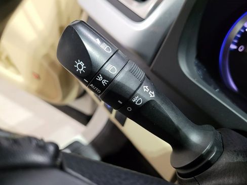 Used 2015 Toyota Highlander Limited image 46