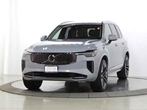 Certified 2026 Volvo XC90 B6 Plus AWD/4WD image 4