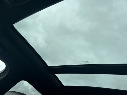 Used 2023 Cadillac XT6 Premium Luxury image 15