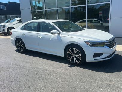 Used 2022 Volkswagen Passat 2.0T SE