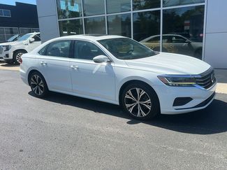 Used 2022 Volkswagen Passat 2.0T SE FWD video 1