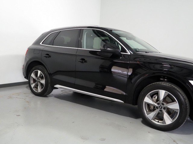Used 2023 Audi Q5 2.0T Premium w/ Convenience Package AWD/4WD image 40