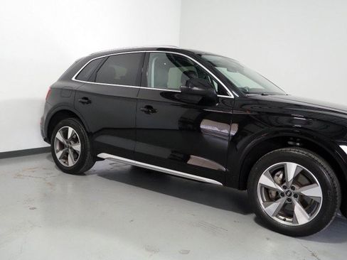 Used 2023 Audi Q5 2.0T Premium w/ Convenience Package AWD/4WD image 40