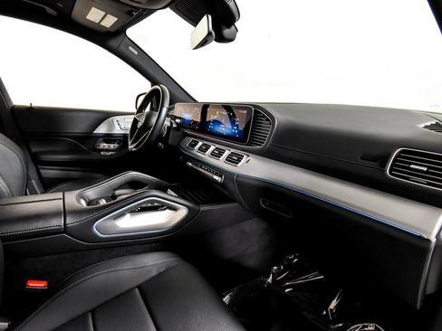 Certified 2025 Mercedes-Benz GLS 450 4MATIC image 34