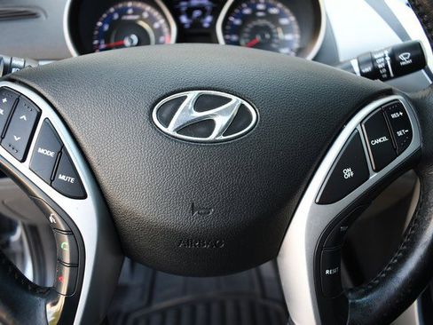 Used 2011 Hyundai Elantra Limited w/ Premium Pkg 5 FWD image 31
