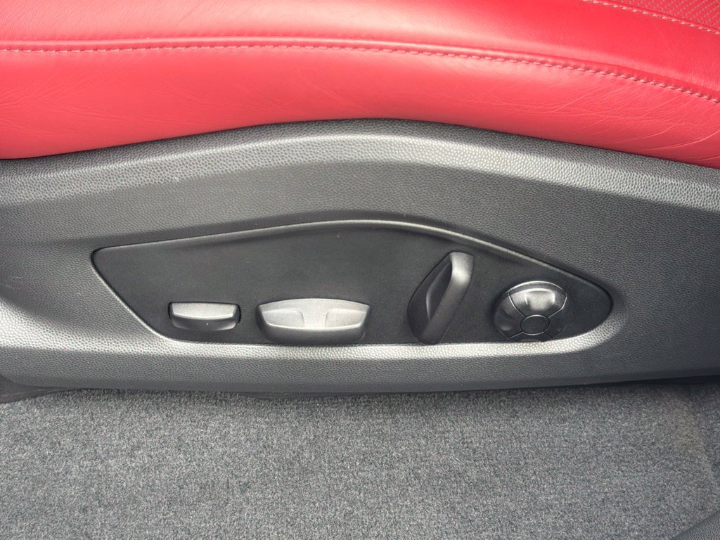 Used 2024 Porsche Macan 4 Electric AWD/4WD image 22