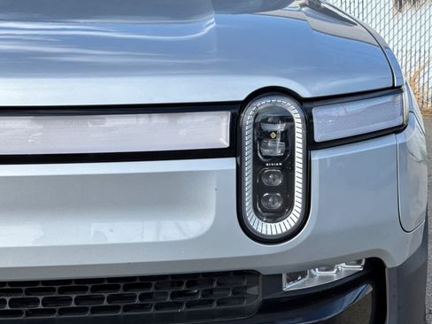 Used 2022 Rivian R1T Adventure AWD/4WD image 11