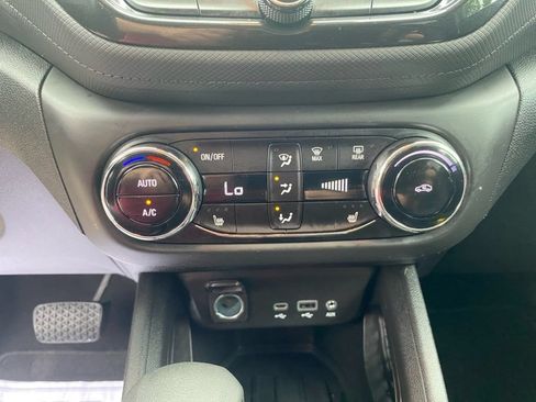 Used 2022 Chevrolet TrailBlazer LT w/ Convenience Package AWD/4WD image 23