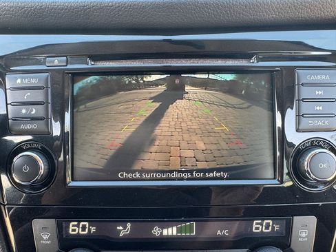 Used 2018 Nissan Rogue SV FWD image 41