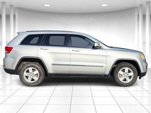 Used 2012 Jeep Grand Cherokee Laredo AWD/4WD image 2