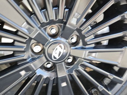 Used 2025 Hyundai Santa Fe Calligraphy image 19