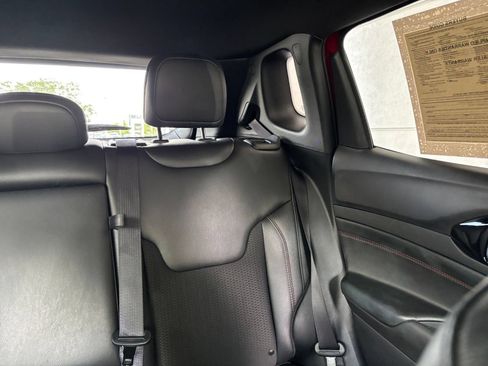 Used 2025 Jeep Compass Trailhawk AWD/4WD image 37