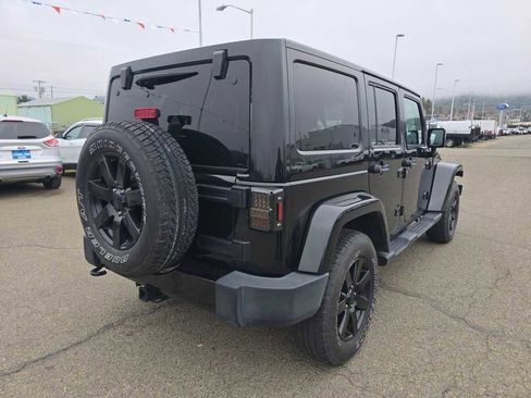 Used 2014 Jeep Wrangler Unlimited Sahara w/ Dual Top Group image 5