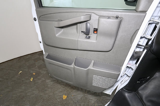 Used 2025 Chevrolet Express 2500 w/ Driver Convenience Package RWD image 28