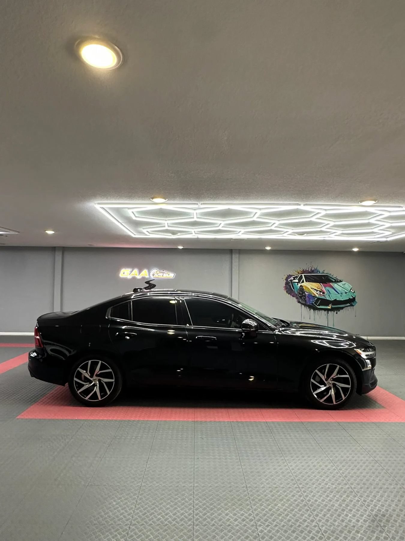 Used 2020 Volvo S60 T5 Momentum FWD image 7