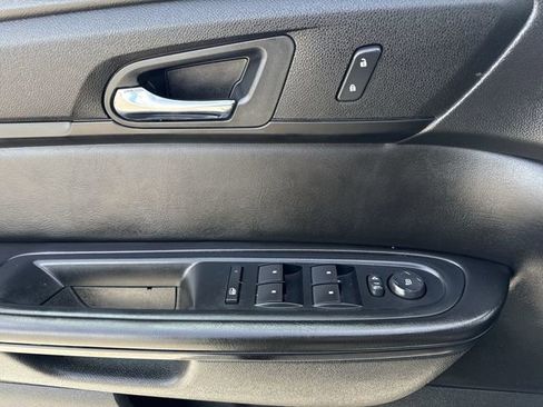 Used 2016 Chevrolet Traverse LT w/ Style and Technology Package AWD/4WD image 21